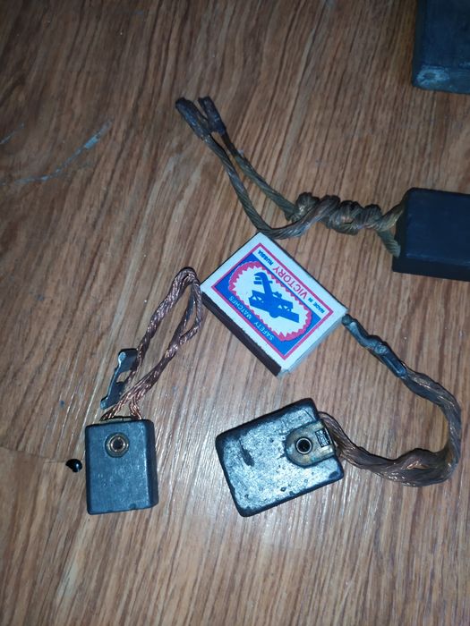 Щетки   меднографитные  1000тг