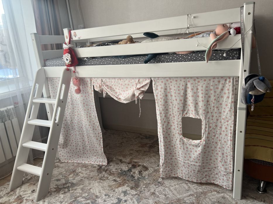 Продам кровать чердак