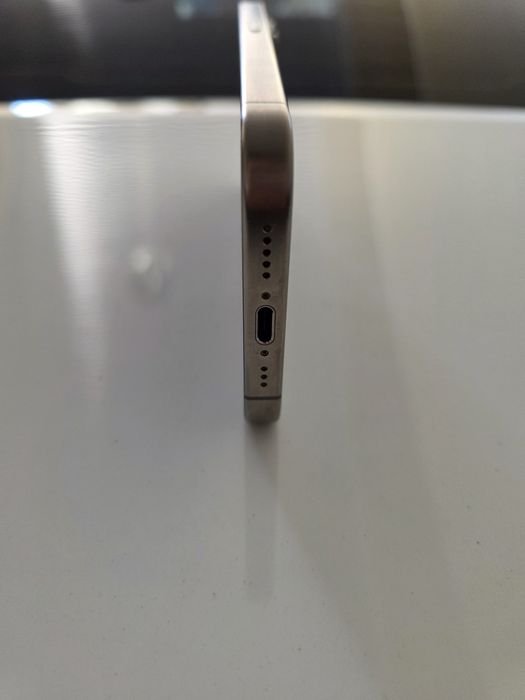 IPhone 15 pro 256