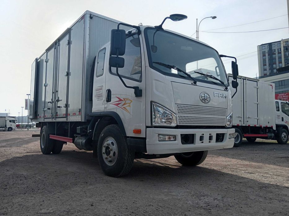 Автофургон Промтоварный FAW Tiger V 4x2