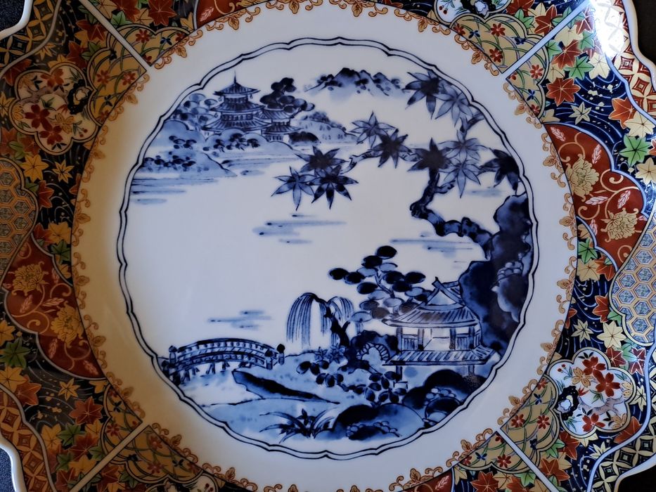 Японска Ръчно Рисувана Чиния От Порцелан-антика