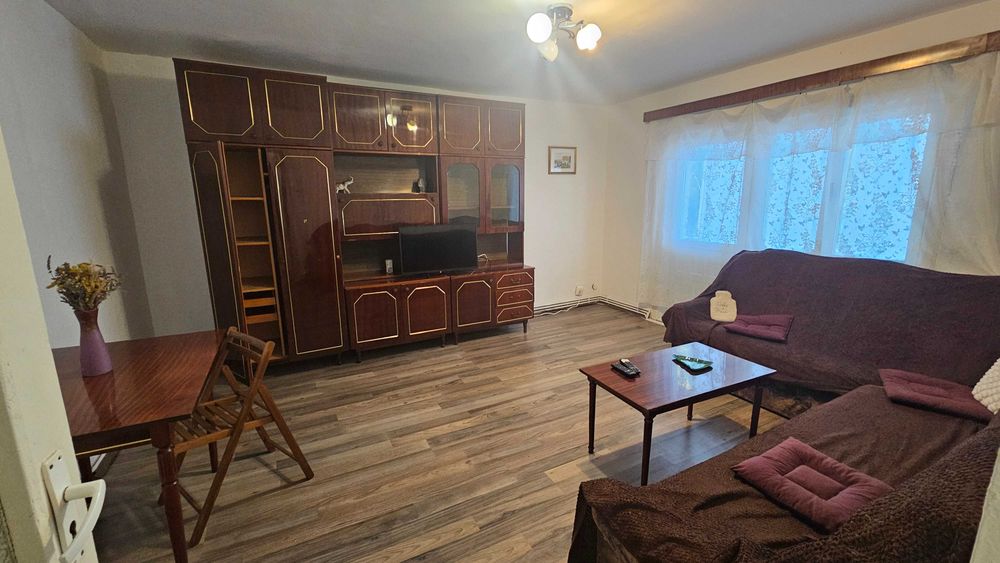 Proprietar ofer spre inchiriere apartament 3 camere Timisoara zona Complex