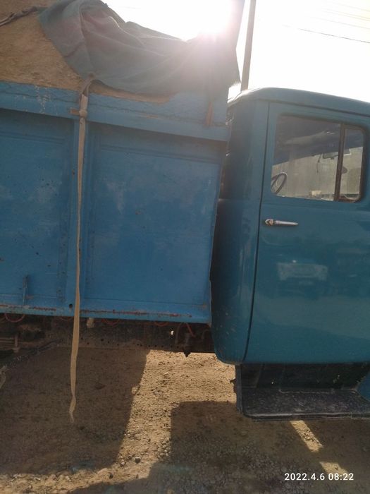 Срочна Прадаетса Зил самасвал