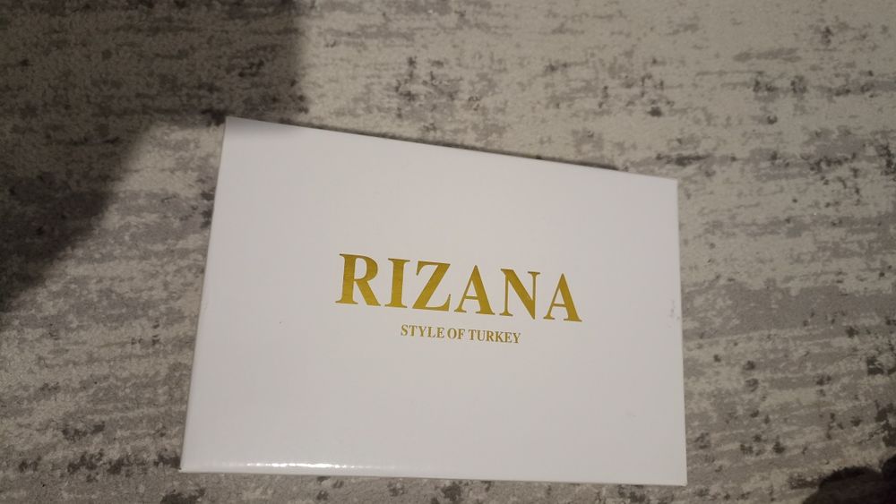 Продаются женские туфли