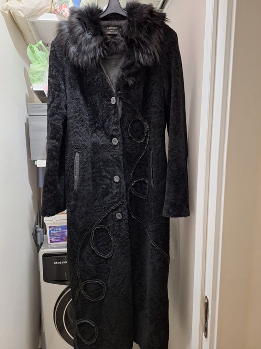 Продам зимнее пальто - дублёнку.