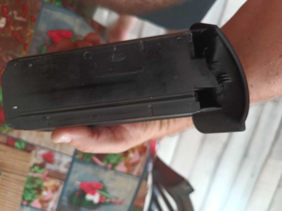 Продавам пепелник за автомобил-Форд Фокус