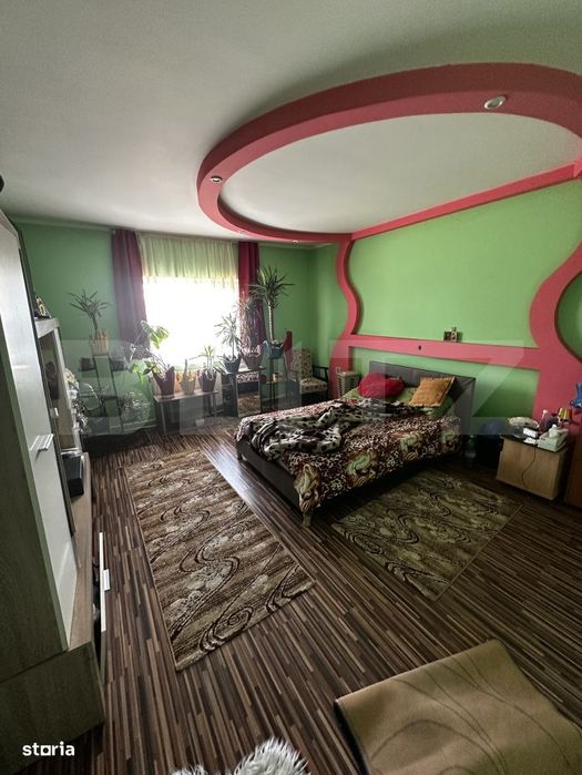 Casa de vanzare, 265 mp, zona Boghis