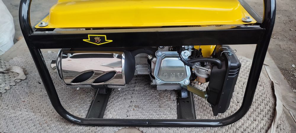 Бензиновый генератор