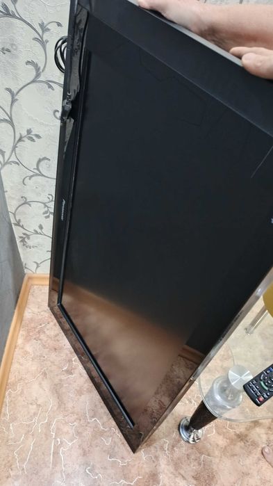 Телевизор Panasonic TX-R37LZ70