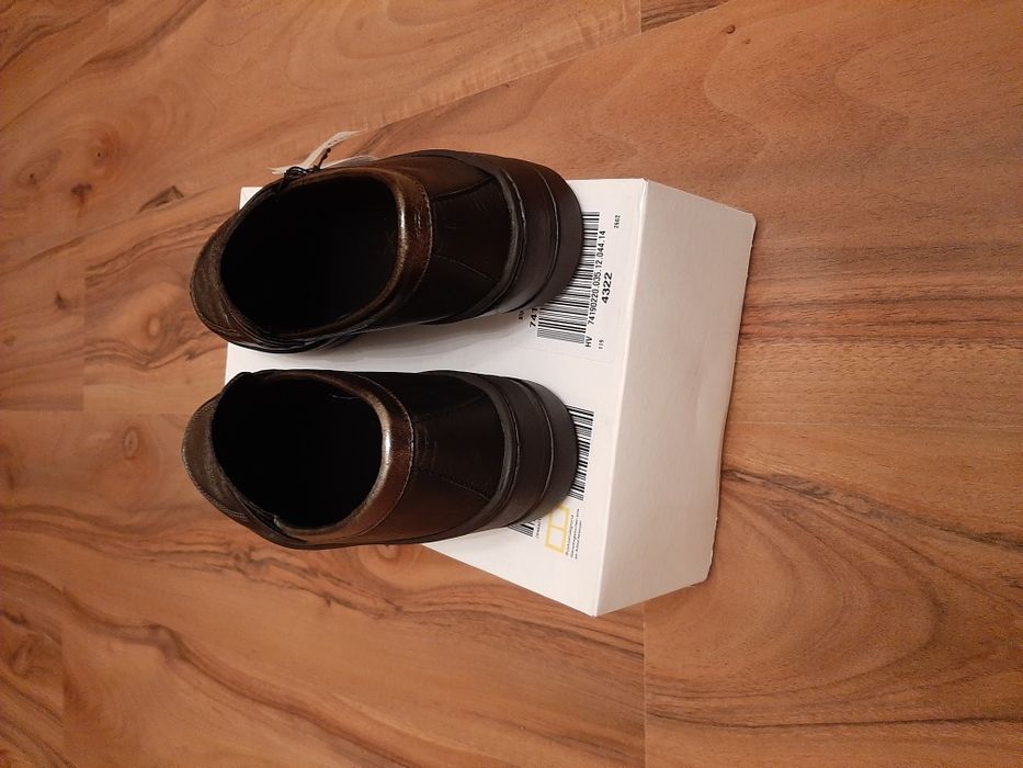 Нови обувки естествена кожа черно и сиво-36 номер