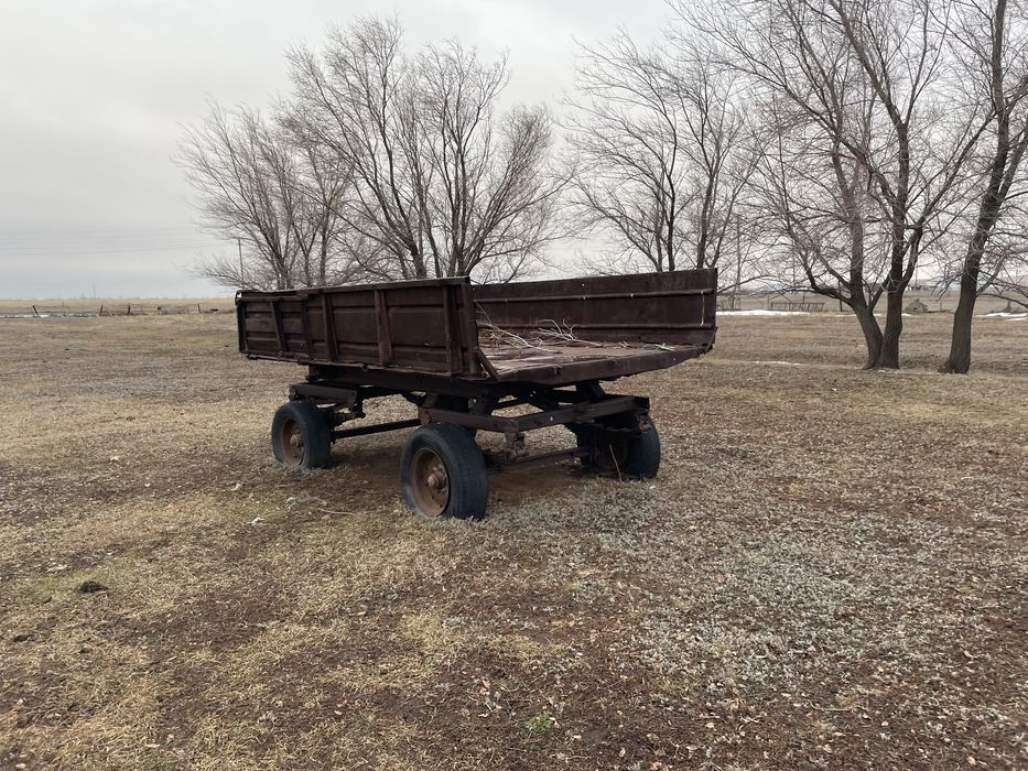 4т и 2т прицеп продается