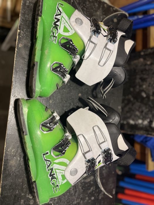 Ски обувки цени до 50 лв