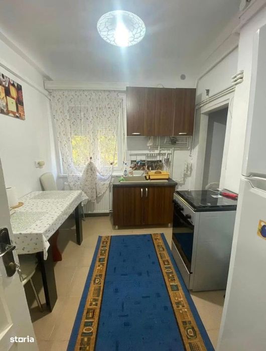 2 decomandate ultracentral Ramada Şcoala 2 etajul2 centrală mobilat