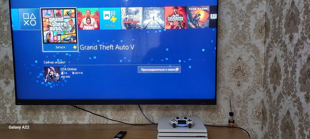 Playstation 4pro 1 ТБ  с подпиской DELUXE & EA PLAY