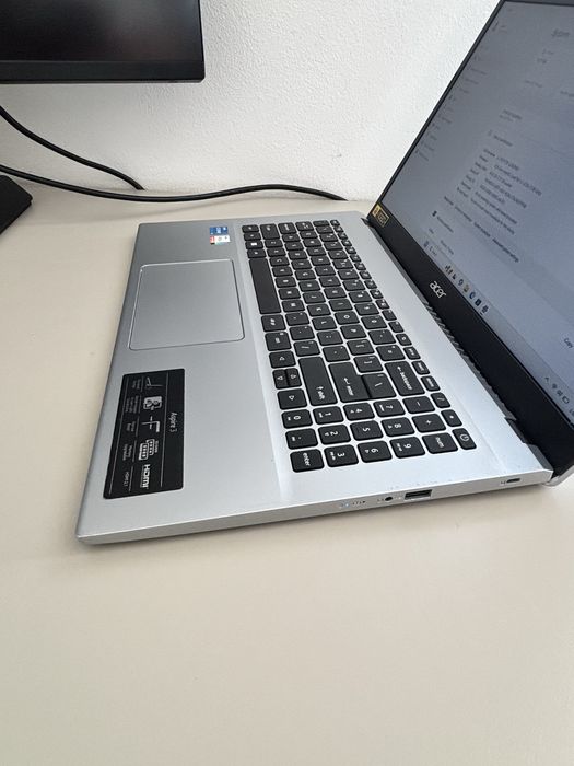 Acer aspire i5 generația 12 •SSD 512• an 2024•