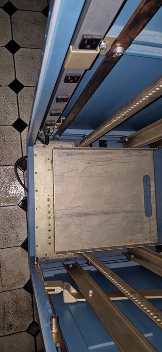 Продаётся серверный шкаф. Server shkafi sotiladi.