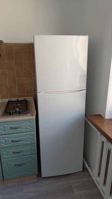 Холодильник Ferre BCD275 белый