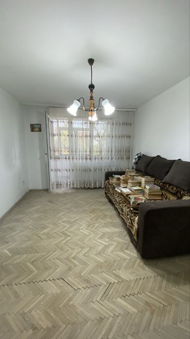 Vând apartament 2 camere semidecomandat, zona Stomatologie, Spital neuropsihiatrie