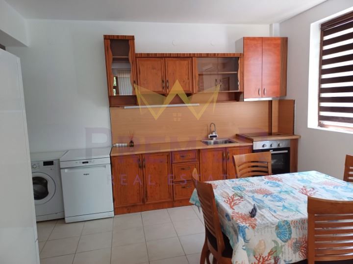 Дава се под наем Двустаен апартамент в Варна, Бриз - 70 кв.м за 510 € - Снимка #2