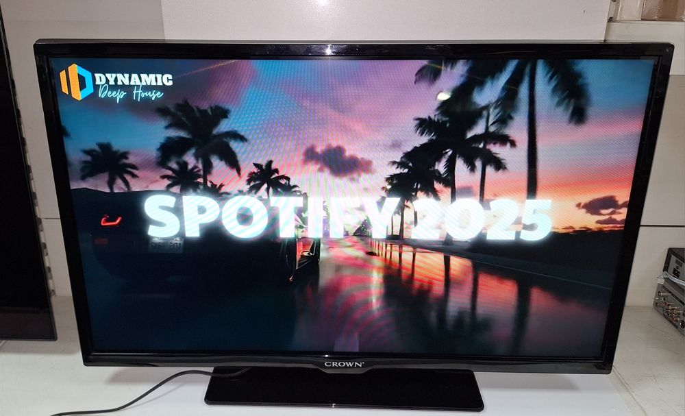 32" led smart tv Crown работещ безпроблемно!