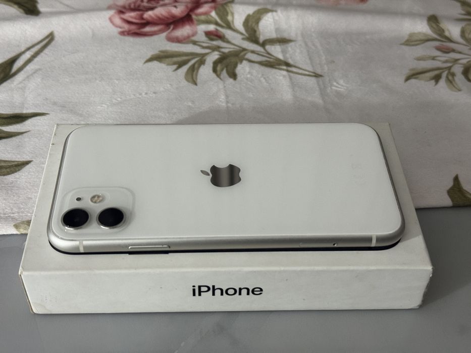 iPhone 11 White, 64gb, liber de retea, stare impecabila (Baterie 100%)