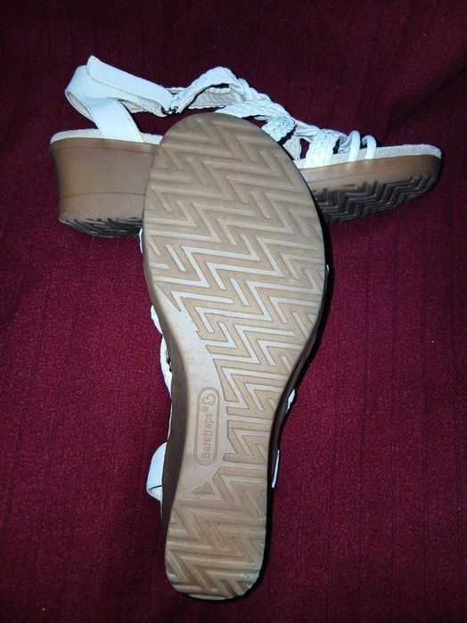 Из Америки сандалии, от бренда "Bare Traps Takara"