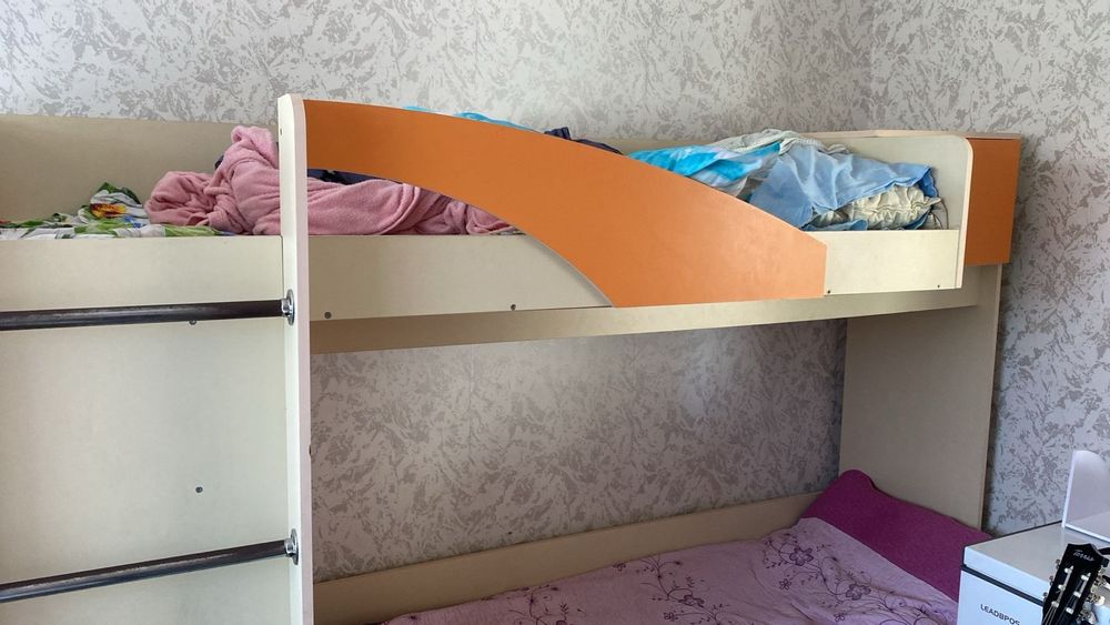 Продам кровать 2х ярусную