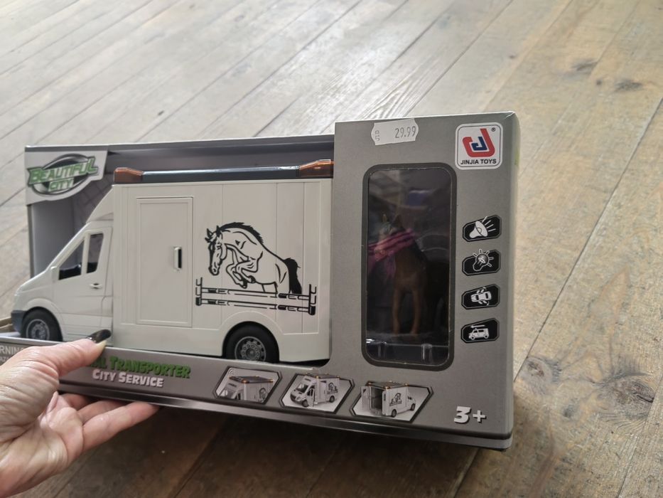 Детска Каравана с кон със звук и светлина