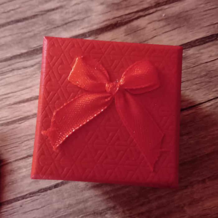 Kumush uzuk ayollar uchun