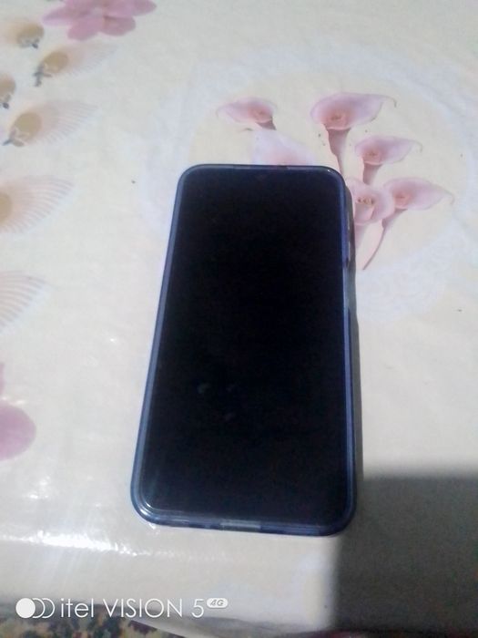 Salom Samsung A24 Sotiladi pomyat 6.128gb qotmidi zaryat totshi chotki