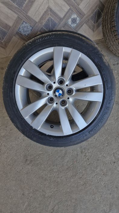Vând jante BMW r17