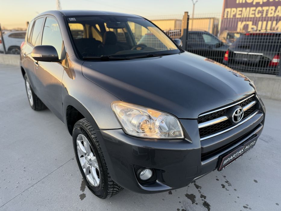Toyota Rav4 2.2D4D* 2011г* Топ Състояние* Теглич* 197.000КМ*