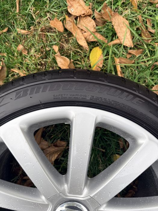 1бр гума bridgestone 255/40/19