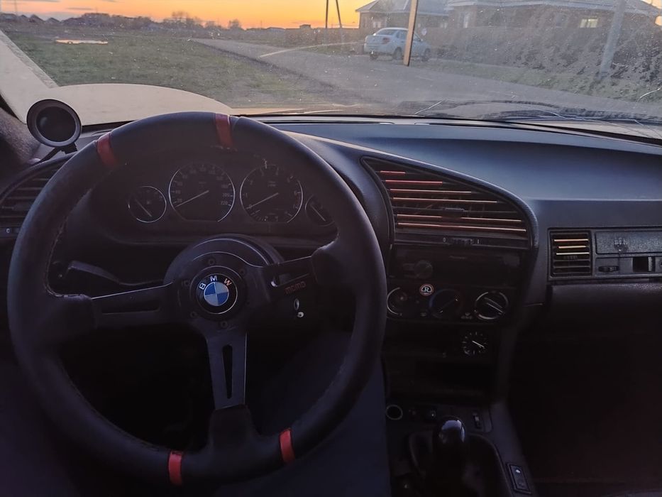 БМВ Е36 3 серия газ бензин