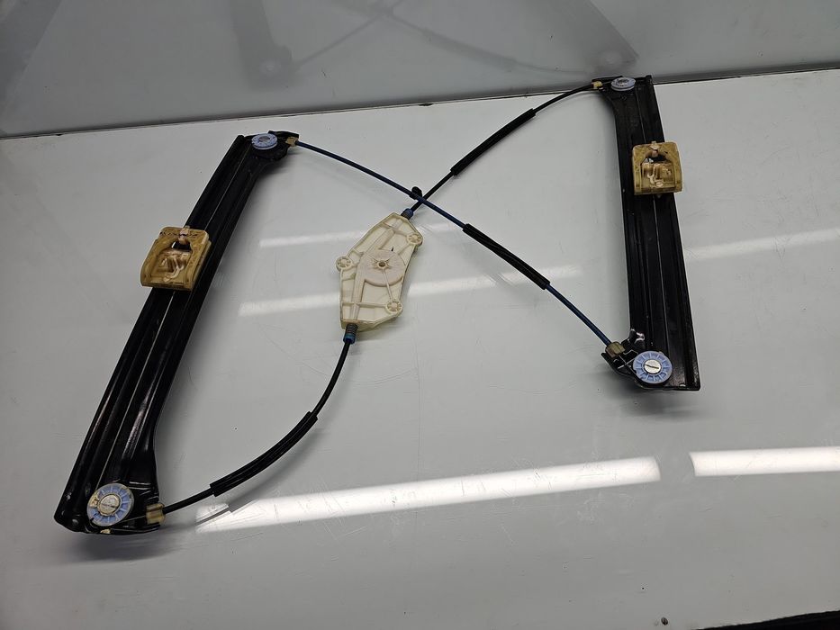 Macara electrica geam stanga fata Volkswagen Touran (5T1) R-line [Fabr