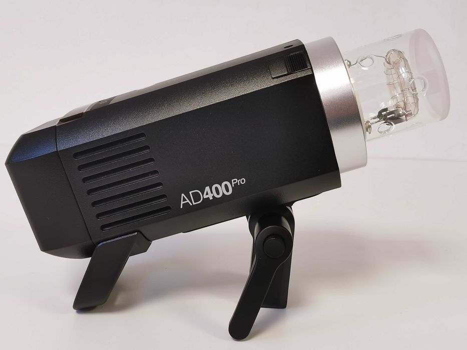 Godox AD400 Pro светкавица