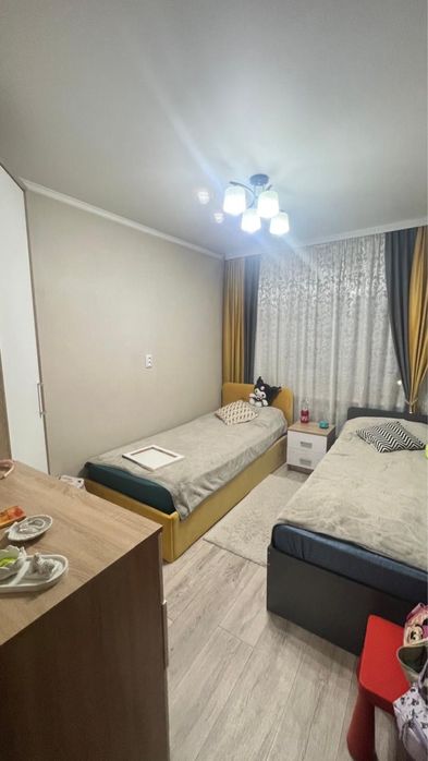 Прлдам 4х комнатную квартиру