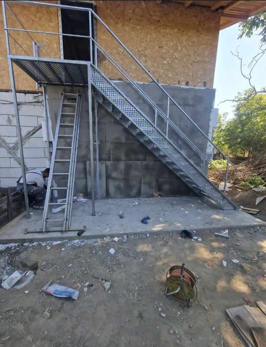 Scari metalice zincate