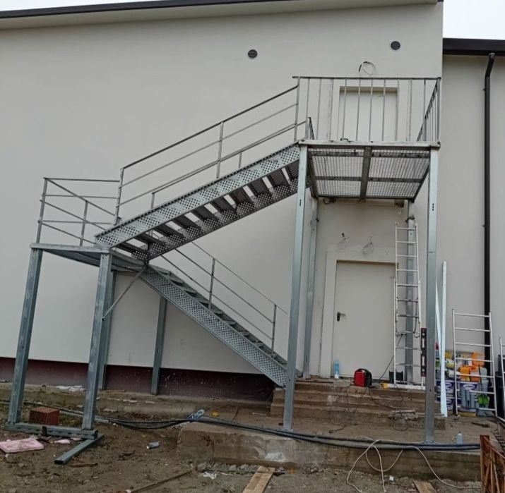 Scari zincate metalice