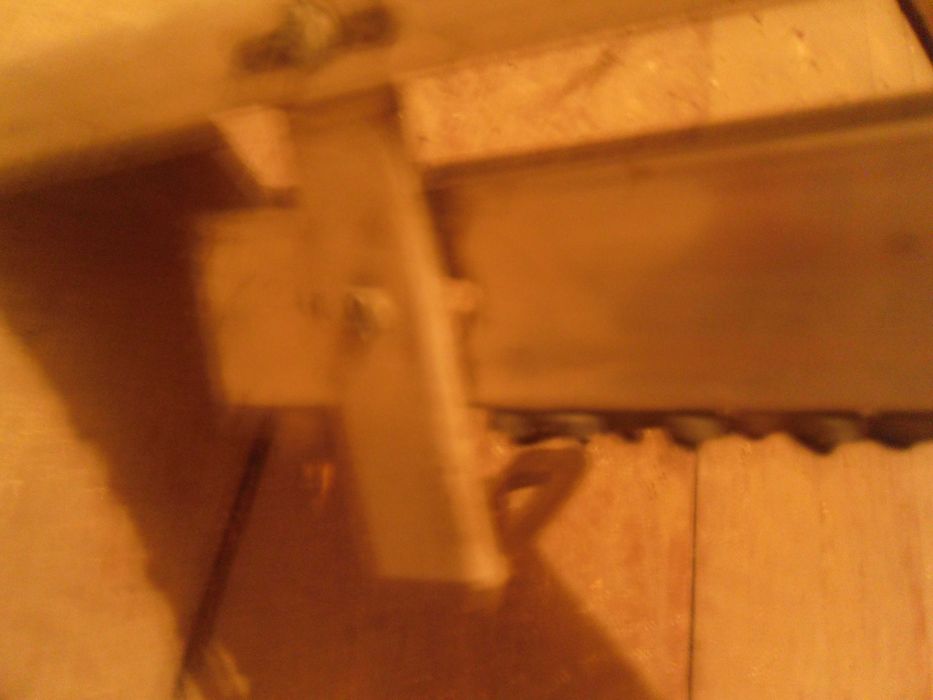 Метален корниз  за стена