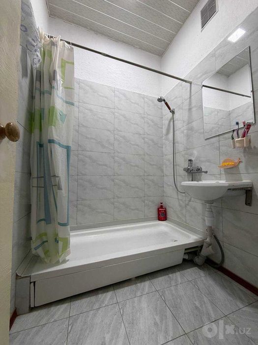 2 Комнатная квартира возле рынка Кадышева 151 школа