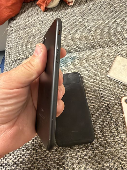 iPhone 7 – 32GB – baterie 100% – impecabil