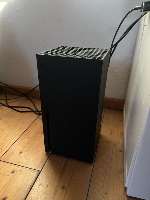 Xbox series x 1tb,2 controllere