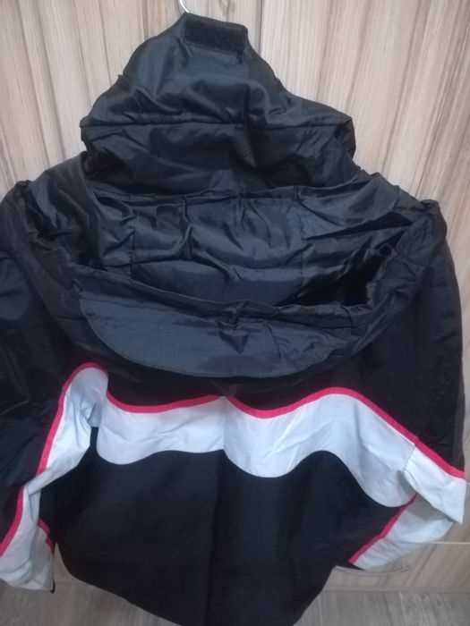 Мъжко тънко яке,почти ново