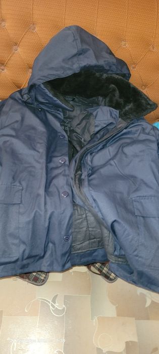 Продам теплую спец одежду