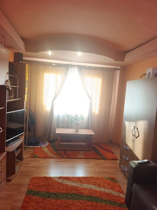 Vând apartament 2 camere Mioveni,etaj 2 ,spatios