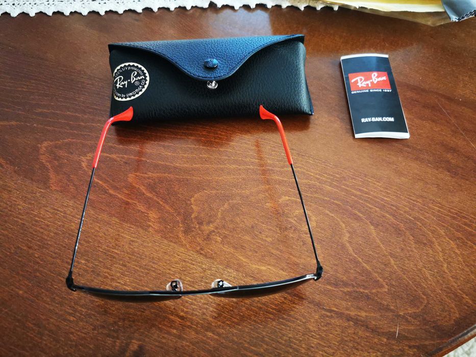 Ochelari de soare noi