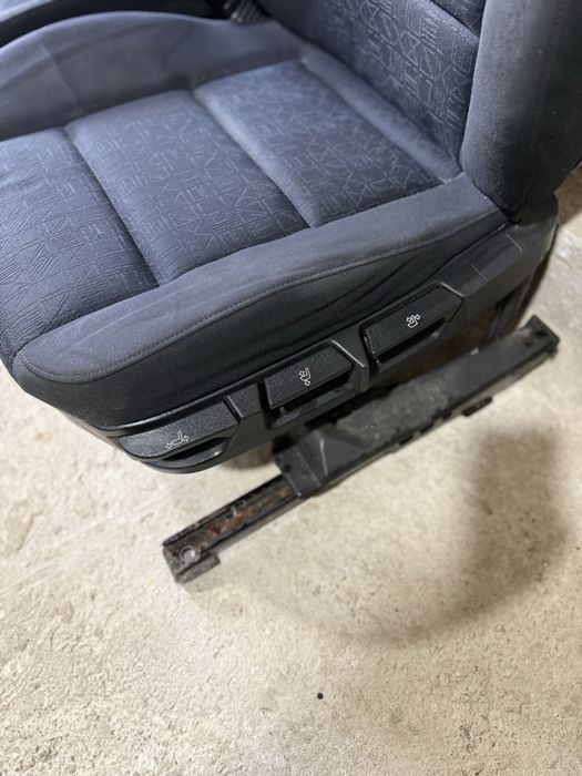 Велюровые сидения на BMW e36