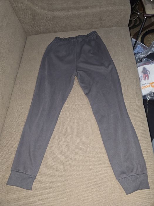 Pantaloni LaCoste mărimea M