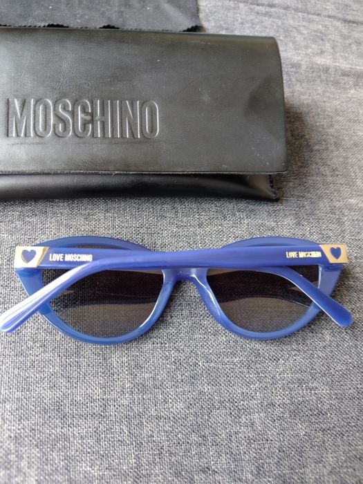 Дамски слънчеви очила love moschino